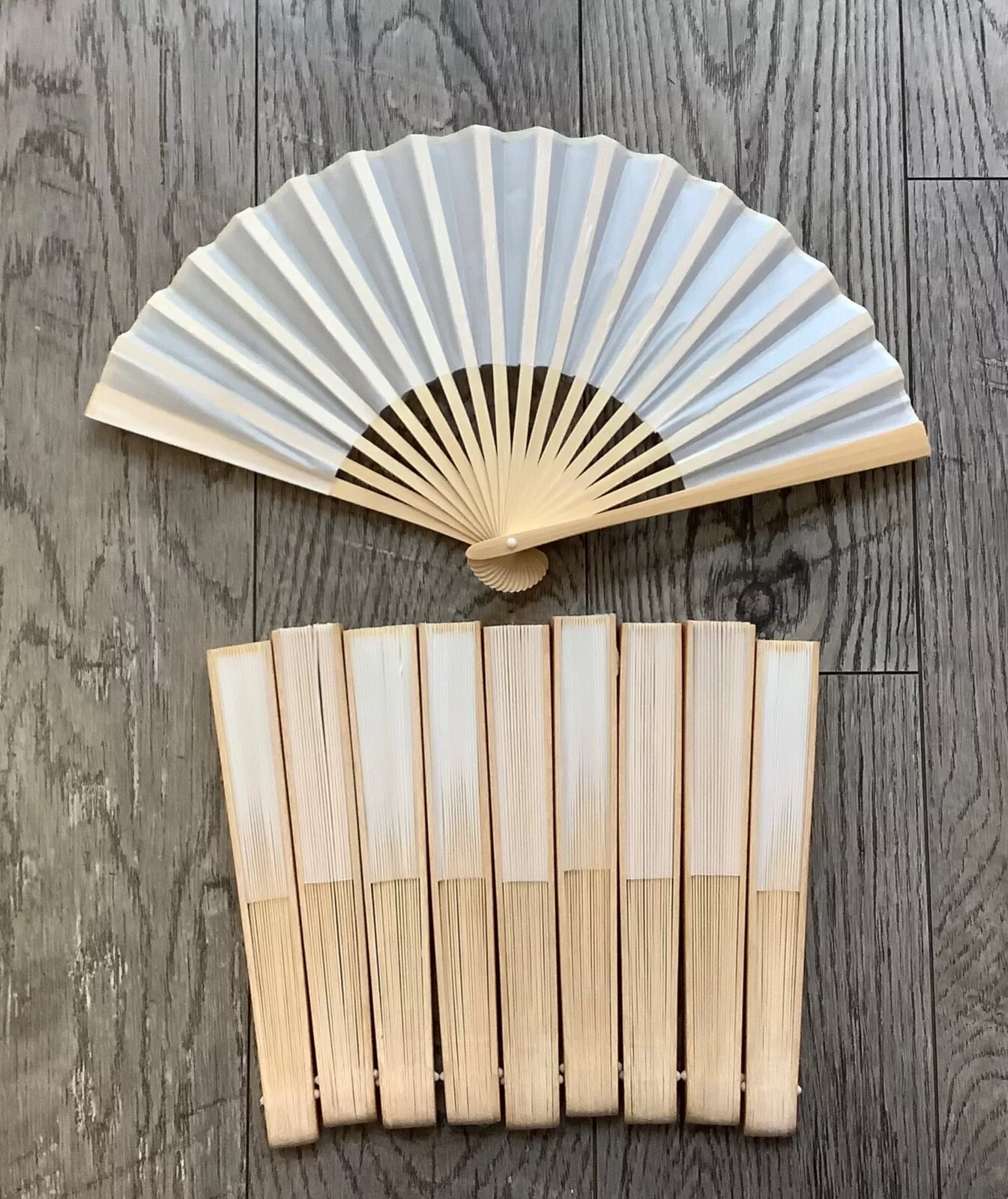 Soft linen hand fan