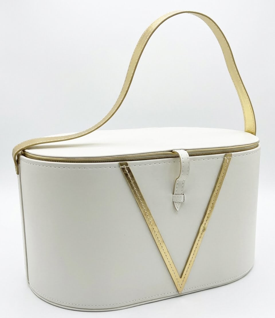 Oval Leather Box