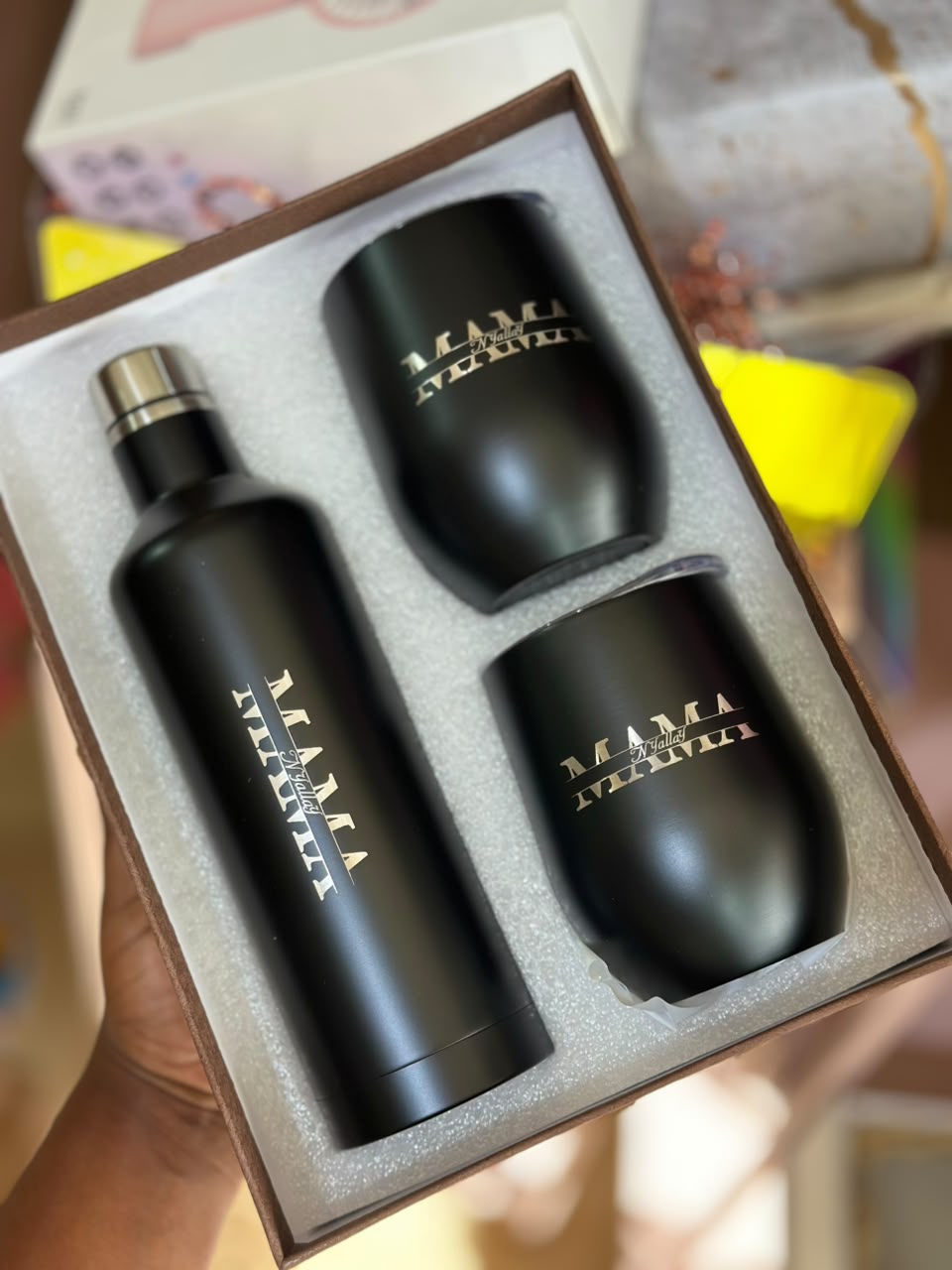 500Ml Insulated Wine Bottle With Tumbler Set