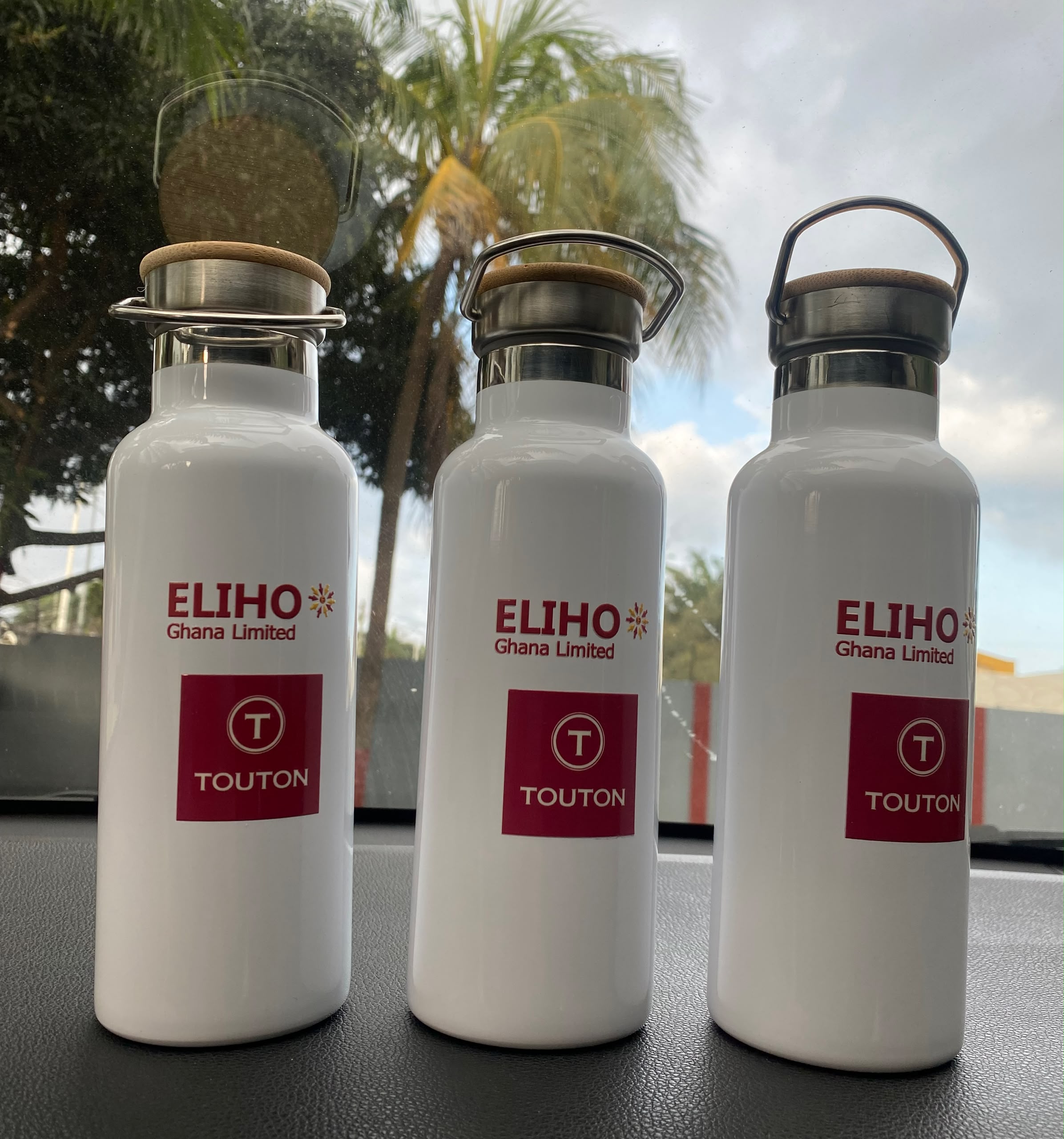 Stainless Steel Vacuum Flask with Wooden Tip