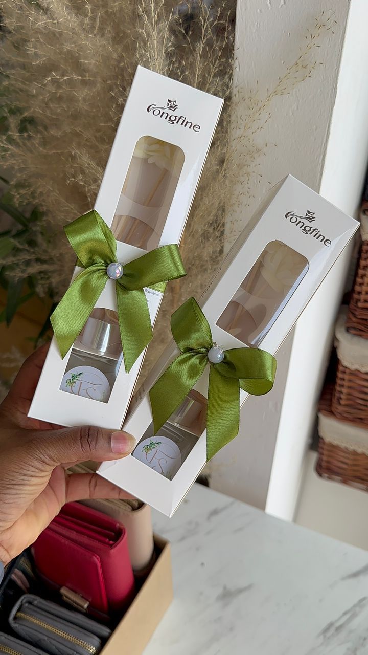 White Long Fine Scented DIffuser